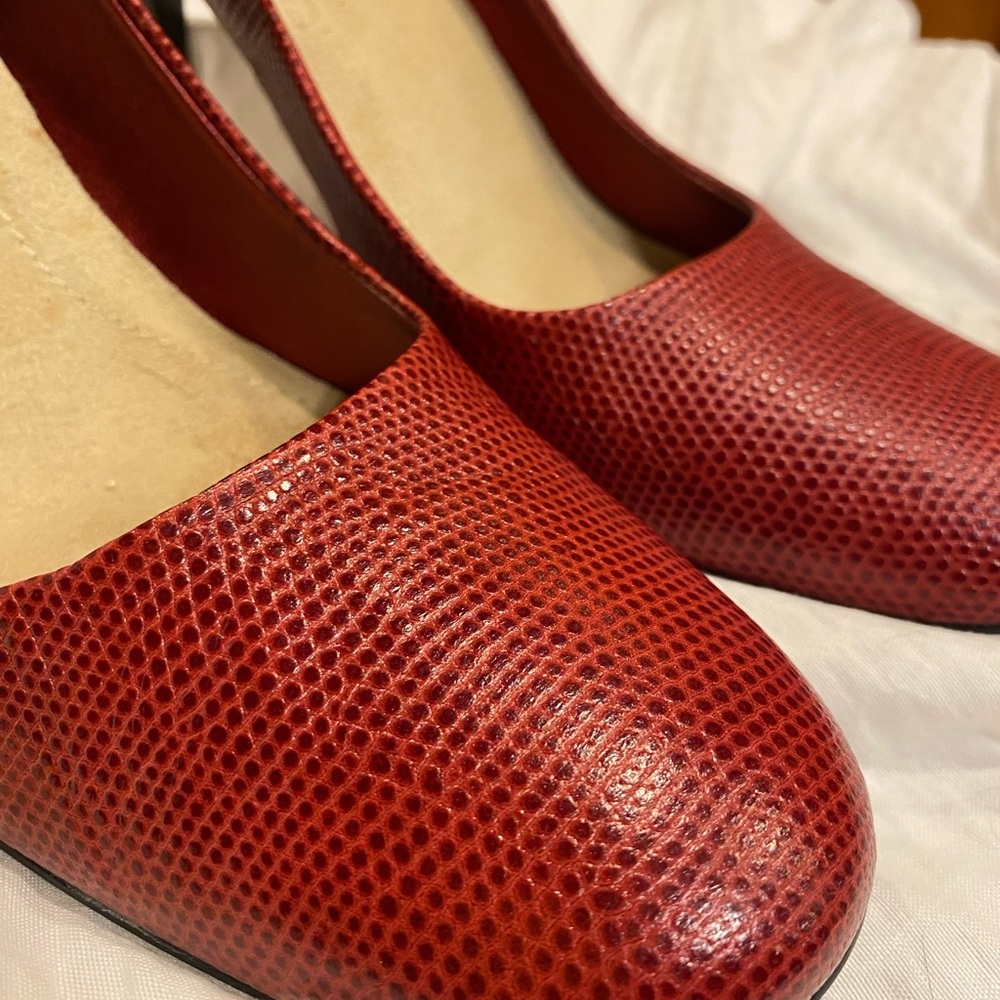 Calvin Klein Dark Raspberry Pebble Textured Heels - Picture 4 of 7